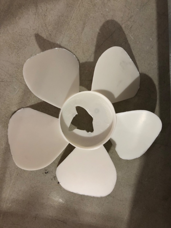 Photo 4 of ***PARTS ONLY/NON-RETURNABLE**MAJOR DAMAGE**FAN HAS BEEN BROKEN OFF***
Broan- NuTone BBN1303SS Custom Built Insert with 2-Speed Exhaust Fan