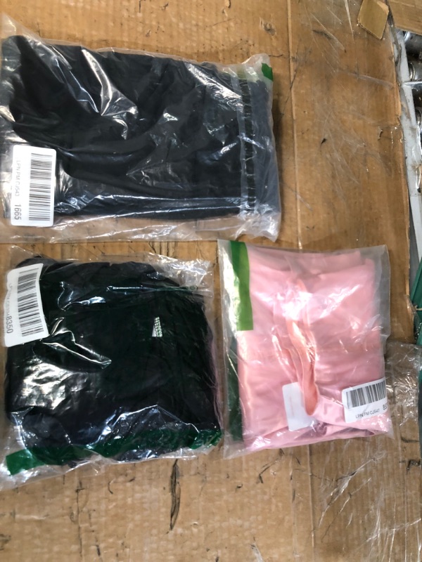 Photo 1 of *non refundable bundle*
Miscellaneous Clothing/Linen Bundle (3 items)