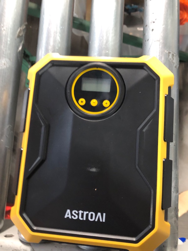 Photo 4 of ***READ NOTES***AstroAI Air Compressor Tire Inflator 12V DC Portable Air Compressor 