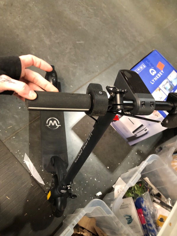 Photo 1 of *PARTS ONLY* NON REFUNDABLE* Wheelspeed Electric Scooter Primer, 12-14 Miles Long Range & 15 MPH Lightweight Commuting Electric Scooter, 350W Motor & 8.5" Pneumatic Tires Portable E-Scooter for Adults with Anti-Theft E-Lock Silver