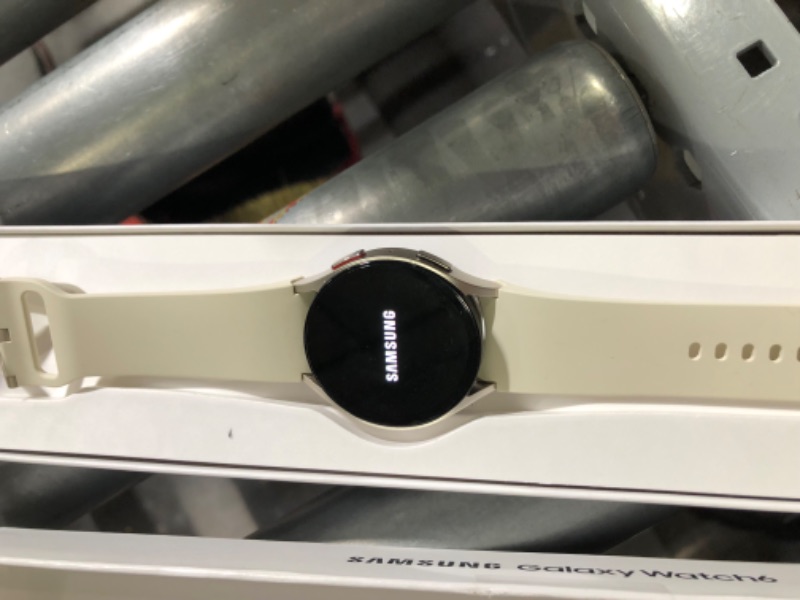 Photo 4 of SAMSUNG Galaxy Watch 6 40mm LTE Smartwatch