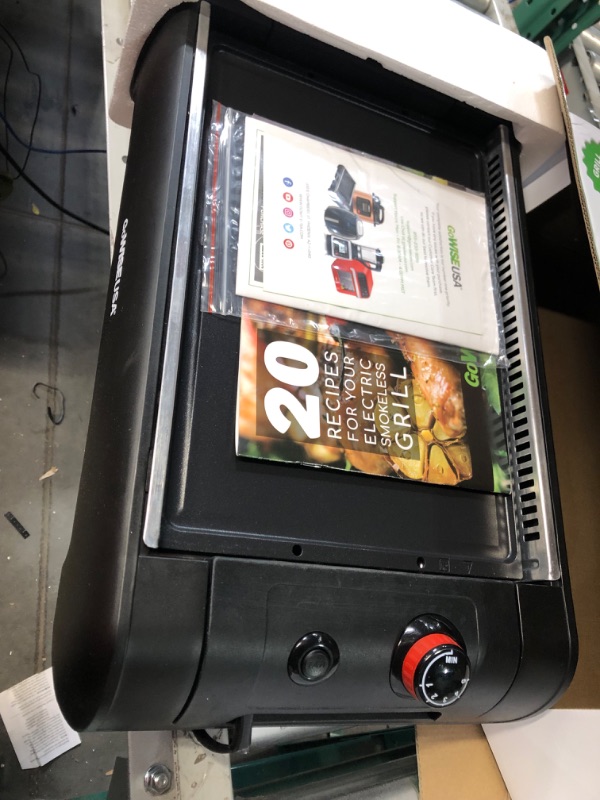 Photo 4 of ***USED - DIRTY - LIKELY MISSING PARTS - UNABLE TO TEST***
GoWISE USA GW88000 2-in-1 Smokeless Indoor Grill and Griddle with Interchangeable Plates and Removable Drip Pan