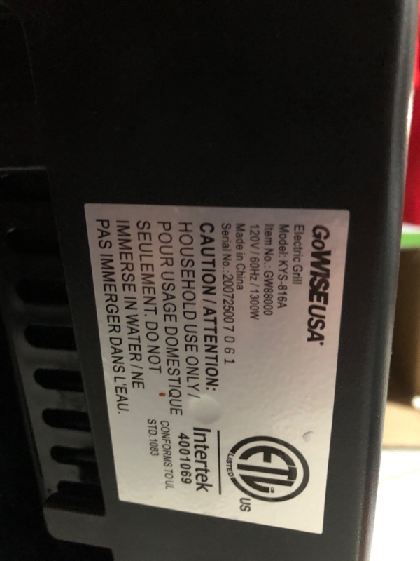 Photo 6 of ***USED - DIRTY - LIKELY MISSING PARTS - UNABLE TO TEST***
GoWISE USA GW88000 2-in-1 Smokeless Indoor Grill and Griddle with Interchangeable Plates and Removable Drip Pan