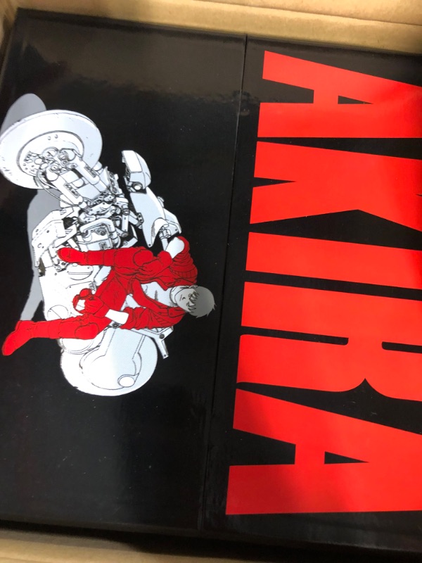 Photo 3 of Akira 35th Anniversary Box Set
