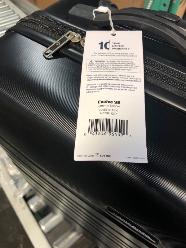 Photo 4 of ***USED - NO PACKAGING***
Samsonite Evolve SE Hardside Expandable Luggage with Double Spinner Wheels, Bass Black, Carry-on