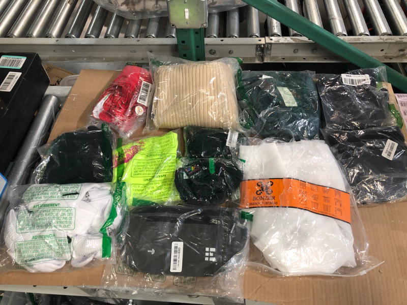 Photo 1 of ***BUNDLE***No Returns***Clothing & House Misc***