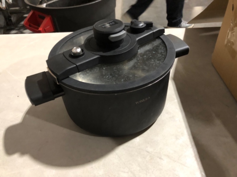 Photo 8 of ***USED - DIRTY - MISSING PRESSURE VALVE - UNABLE TO TEST***
TONLEA 6 Quart Stainless Pressure Cooker, Pressure Canner with One-hand Operating Glass Lid, (Black, MPC-001-BL)