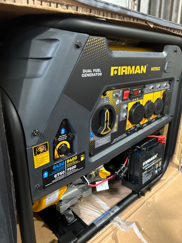 Photo 3 of Firman R-H07552 9,400 W / 7,500 W Hybrid Dual Fuel Generator