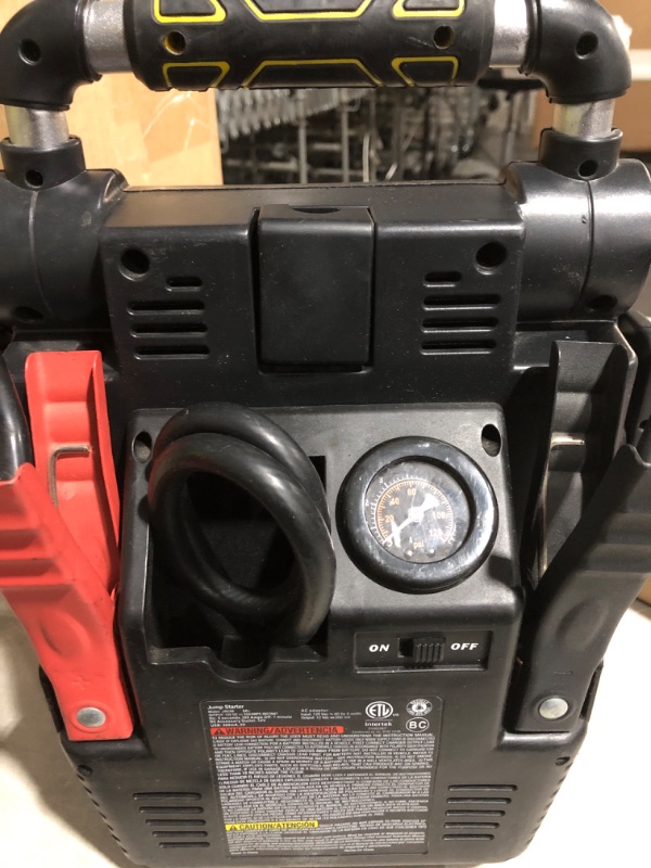 Photo 4 of ***USED - NOT FUNCTIONAL - DOESN'T POWER ON - UNABLE TO TROUBLESHOOT***
STANLEY J5C09D Digital Portable Power Station Jump Starter: 1000 Peak/500Instant Amps, 120 PSI Air Compressor