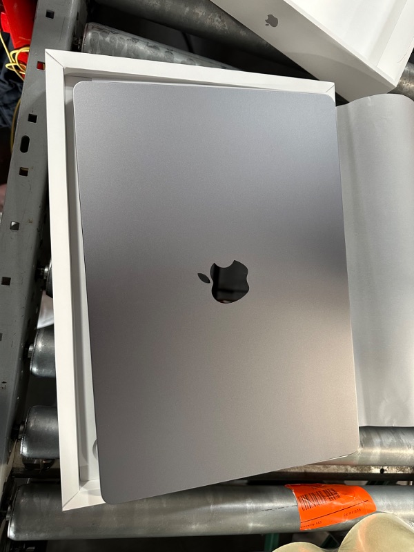 Photo 2 of Apple 15" MacBook Air (Space Gray)