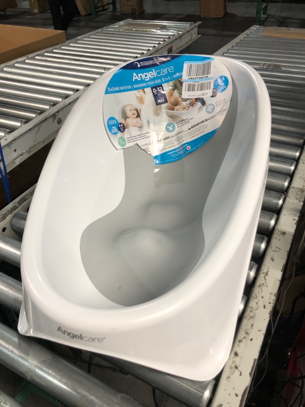 Photo 2 of Angelcare 2-in-1 Baby Bathtub | Ideal for Infants, Babies, and Newborns | 0-12 Months or Up to 26 Pounds