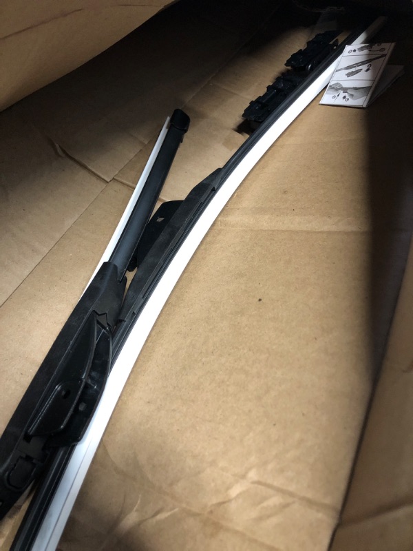 Photo 2 of * see all images *
TRICO Gold® 26 & 18 Inch Pack of 2 Automotive Replacement Windshield Wiper Blades 