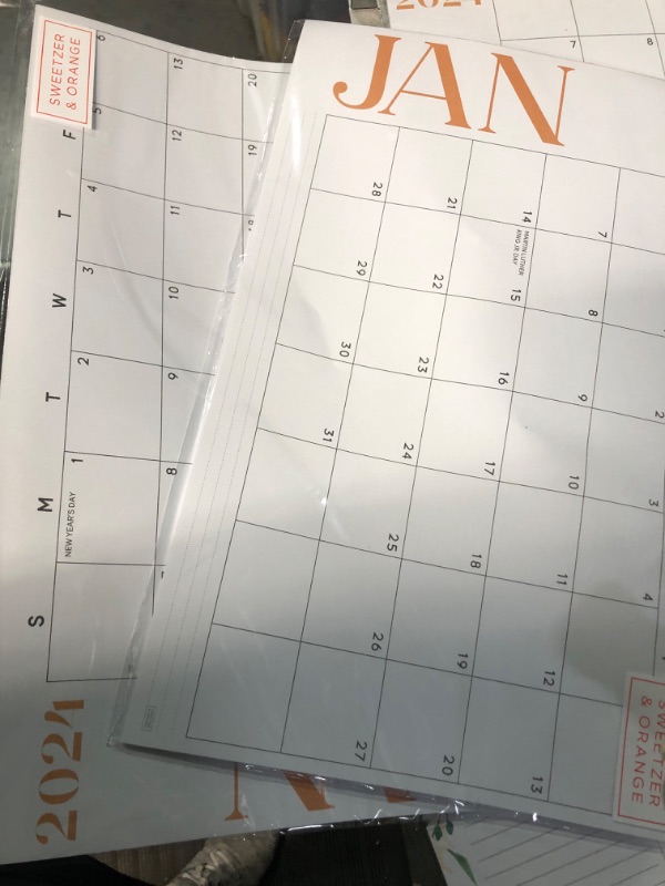 Photo 3 of S&O Modern Large Desk Calendar from January 2024 to June 2025 X2