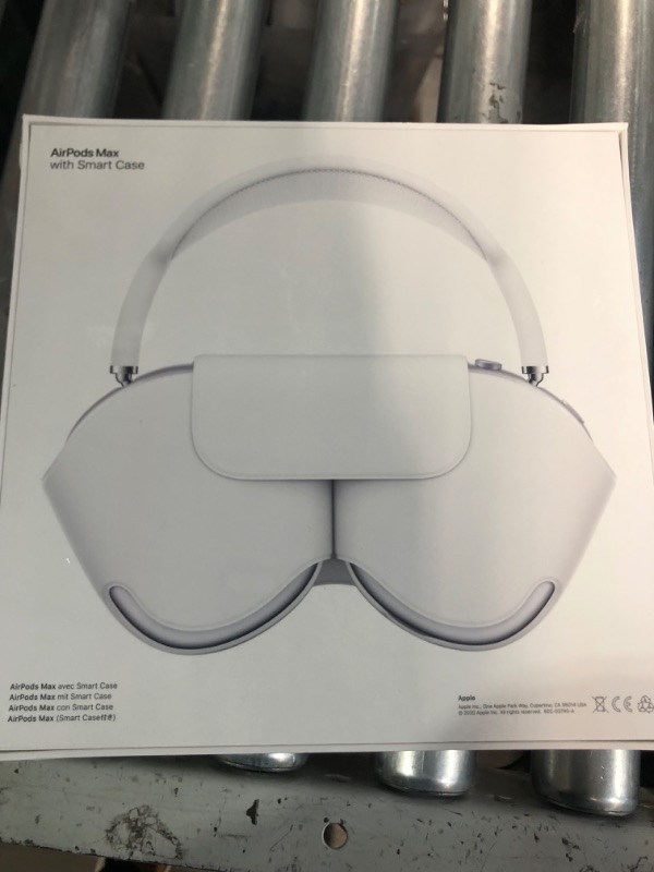 Photo 3 of [READ NOTES]
Apple AirPods Max Wireless Over-Ear Headphones, Active Noise Cancelling, – Silver