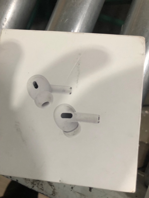 Photo 2 of airpods pro 2nd generation