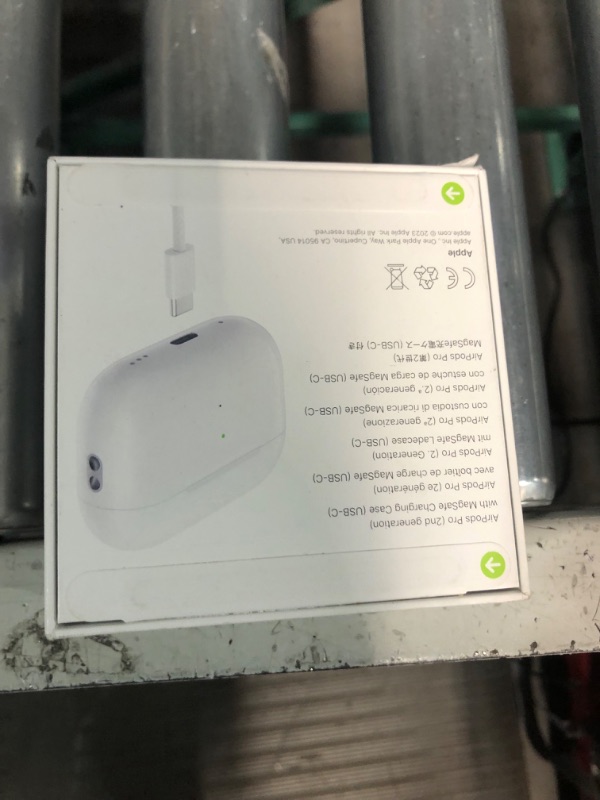 Photo 4 of airpods pro 2nd generation