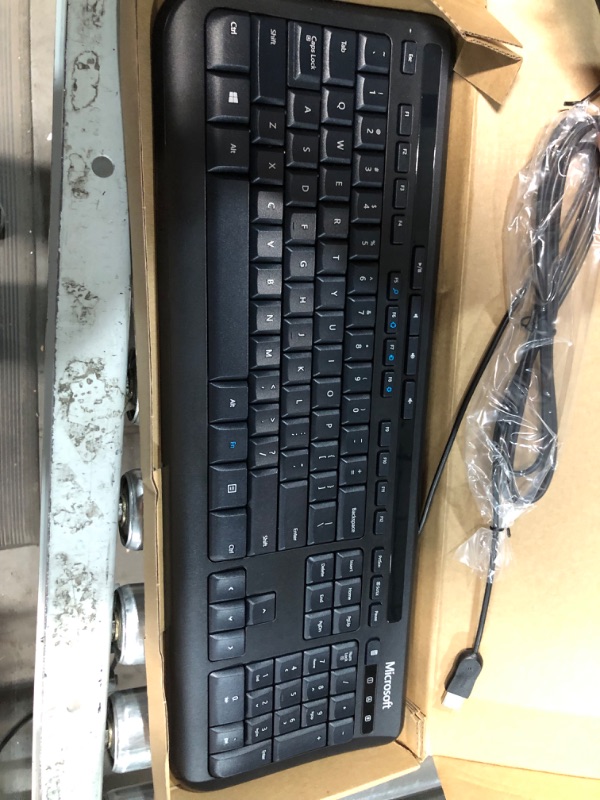 Photo 2 of Microsoft 3J2-00001 Wired Desktop 600 for Business - Wired Keyboard and Mouse Combo. Spill Resistant Design.