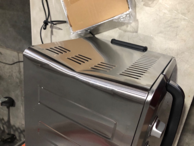 Photo 2 of ***NONREFUNDABLE - NOT FUNCTIONAL - FOR PARTS ONLY - SEE COMMENTS***
Cuisinart Air Fryer + Convection Toaster Oven, 8-1 Oven with Bake, Grill, Broil & Warm Options, Stainless Steel, TOA-70 