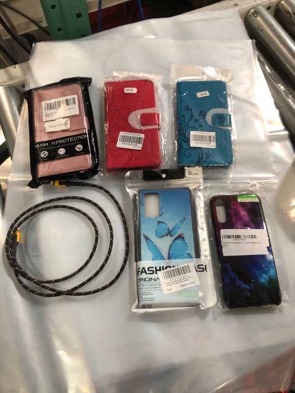 Photo 1 of **NON-REFUNDABLE** ELECTRONICS BUNDLE - PHONE CASE AND CORD