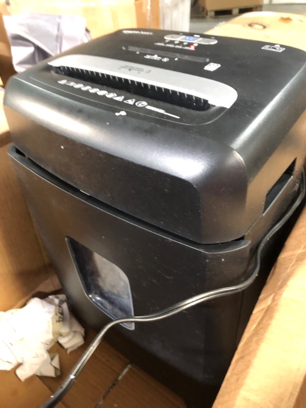 Photo 4 of Amazon Basics 15-Sheet Cross Cut Paper Shredder and Credit Card CD Shredder with 6 Gallon Bin 15 Sheet - new model Shredder