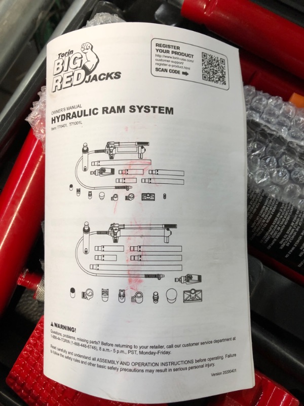 Photo 3 of BIG RED T70401S Torin Portable Hydraulic Ram: Auto Body Frame Repair Kit with Blow Mold Carrying Storage Case, 4 Ton (8,000 lb) Capacity, Red