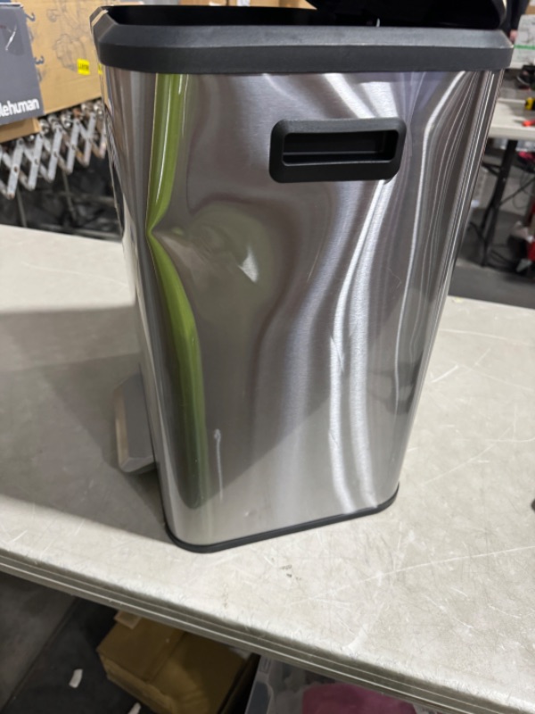 Photo 4 of ***USED READ NOTES***8 Gallon Kitchen Trash Can, Dual Removable Liners for Recycling and Trash, Stainless Steel Shape Dual Trash and Recycling Bin (4 + 4 for 8 Gallon Total), Rectangle, Silver Silver Rectangular