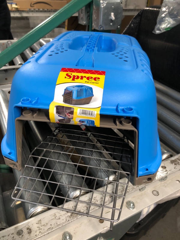Photo 1 of * see all images *
MidWest Homes for Pets Pet Carrier: Hard-Sided Dog Carrier, Cat Carrier
