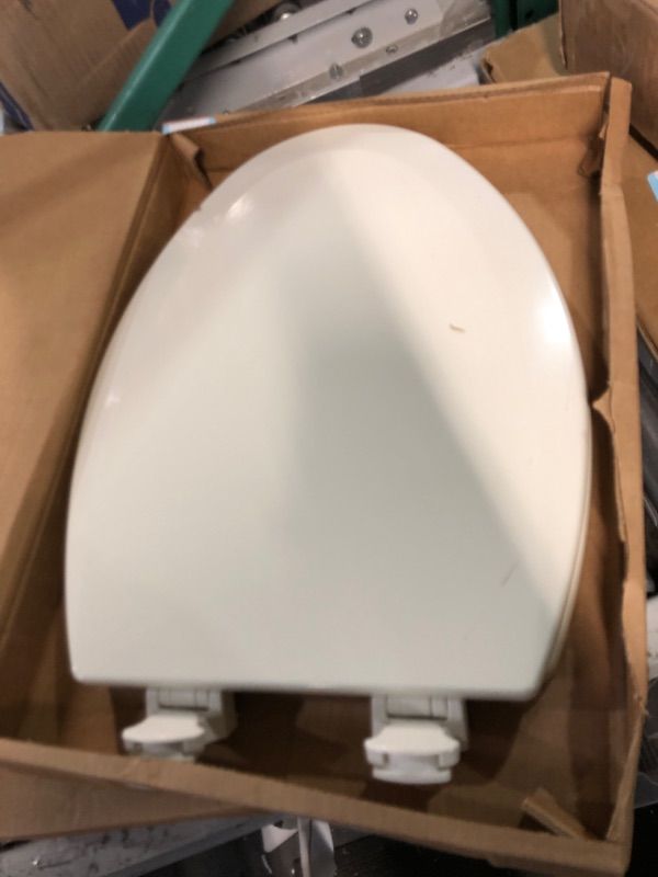 Photo 2 of * used * see all images *
Bemis 1500EC 346 Toilet Seat with Easy Clean & Change Hinges, Elongated