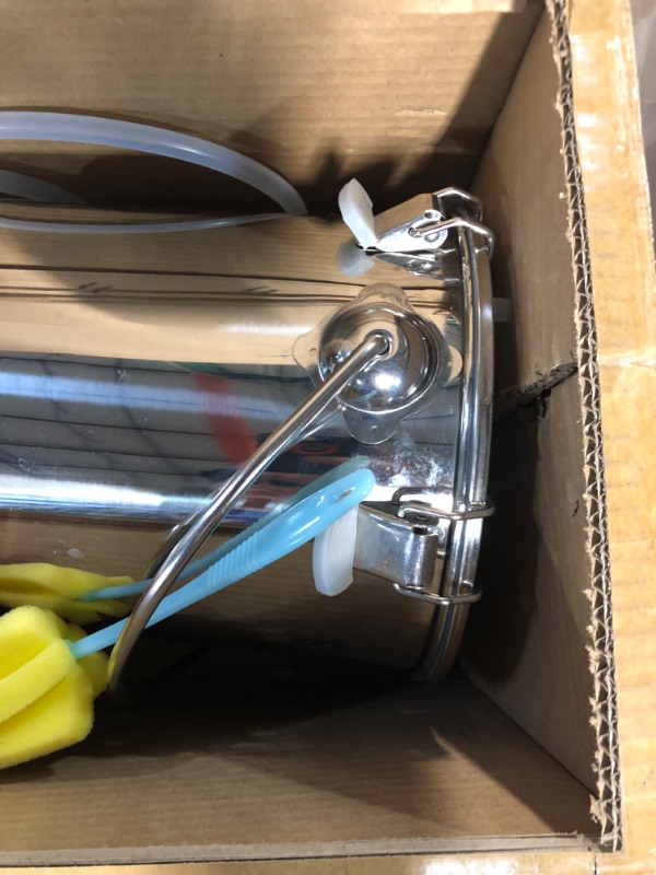 Photo 1 of VEVOR Goat Milking Machine, 6 L 304 Stainless Steel Bucket, Electric Automatic Pulsation Vacuum Milker