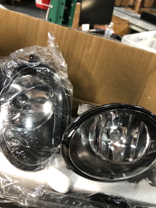 Photo 4 of ***SEE NOTE*** AUTOWIKI Fog Lights for 2011-2014 Volkswagen Jetta (Not fit Wagon, GLI Models) 2PCS OEM Replacement Fog Lamps