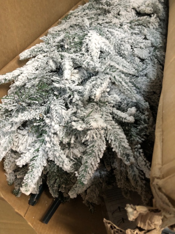 Photo 2 of *NO STOCK IMAGE* Christmas Tree 6ft