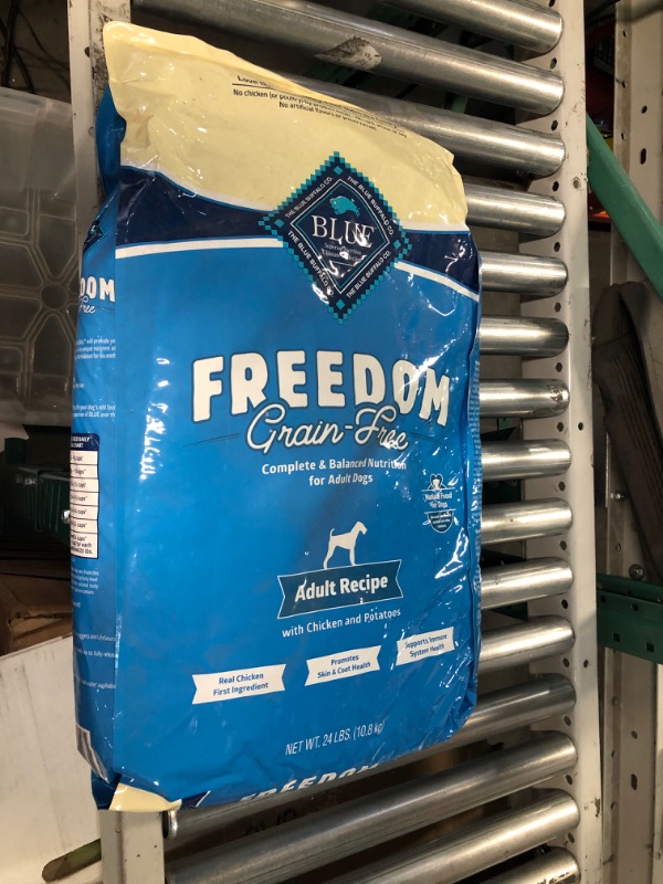 Photo 2 of [READ NOTES]
Blue Buffalo Freedom Grain Free Natural Adult Dry Dog Food, Chicken 24-lb 24 Pound (Pack of 1)