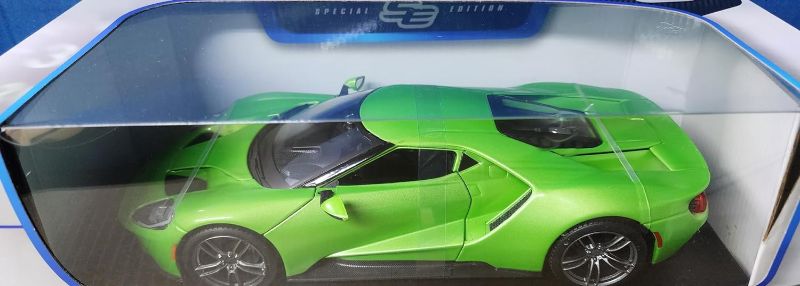 Photo 1 of 2017 Ford GT Green 1:18 Scale Diecast Model