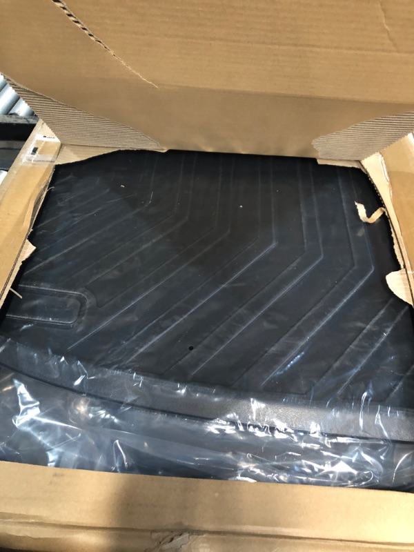 Photo 4 of ****SCUFFS**** COTAZA for 2018-2023 Chevy Chevrolet Traverse Floor Mats and Cargo Liner for 2018 2019 2020 2021 2022 2023 Chevy Traverse Floor Mats Accessories All Weather Protection Black Rubber?only for 7 Seats?