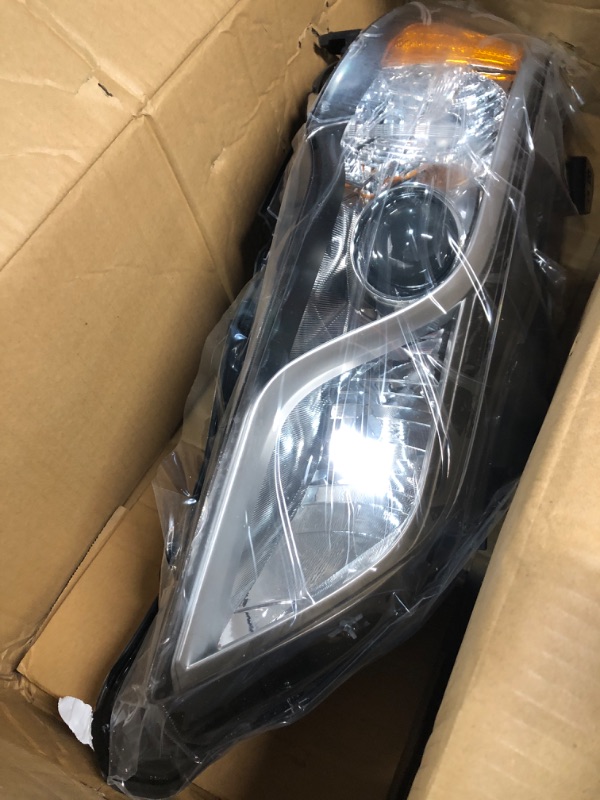 Photo 1 of Auto Dynasty AC2502123 Factory Style Projector Headlight Lamp Compatible with Acura RDX 2013-2015, Driver Left Side, Black Housing Amber Corner Left / Driver Side