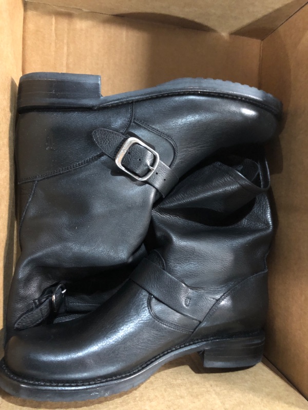 Photo 2 of Frye Women's Veronica Bootie Ankle Boot (SIZE 10)
