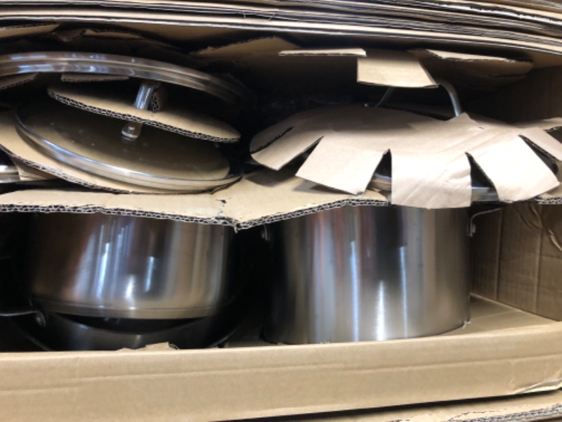 Photo 3 of ***USED - DIRTY - DENTED***
Mueller Pots and Pans Set 17-Piece, Ultra-Clad Pro Stainless Steel Cookware Set