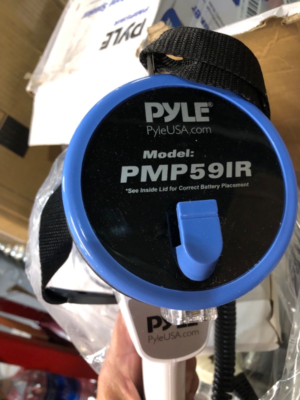 Photo 3 of Pyle - Pro - 50 Watts Megaphone/Lith.Batt/Aux in (PMP59IR)