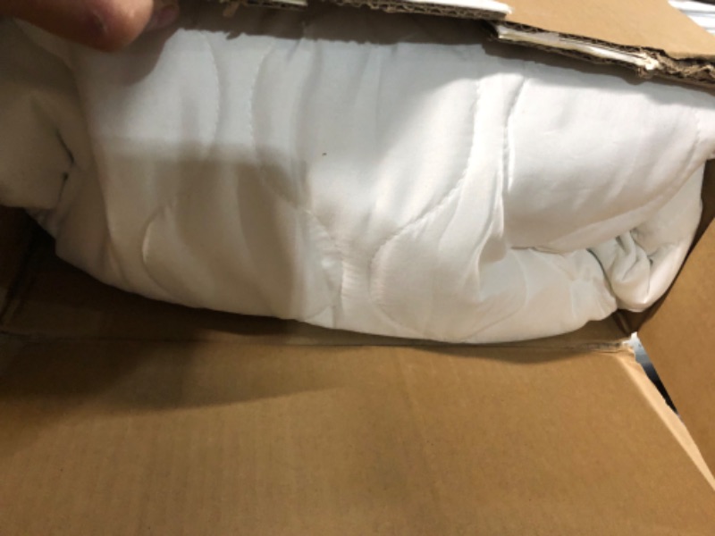 Photo 1 of **READ NOTES** 
Sealy Heated Mattress Pad Queen Size 60x80 Inch | Luxury Quilted Electric Mattress Cover