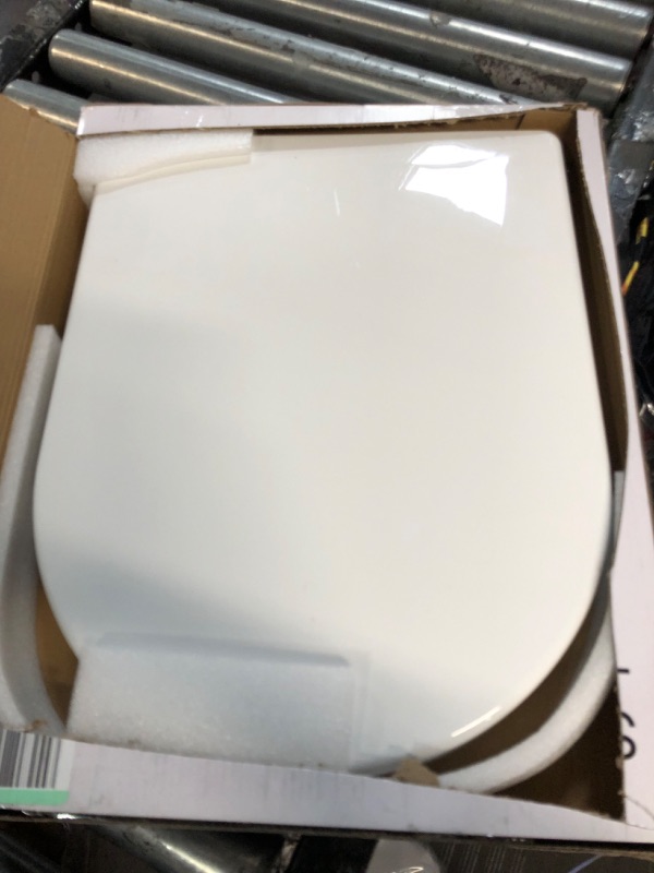 Photo 3 of *CRACKED* SADALAK Soft Close Quick Release Toilet Seat Elongated- 