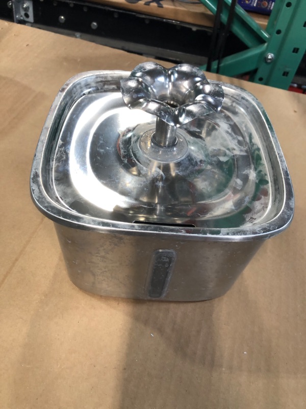 Photo 2 of ***DIRTY***Veken Innovation Award Winner Stainless Steel Cat Water Fountain, 95oz/2.8L Multiple Pets (Silver)