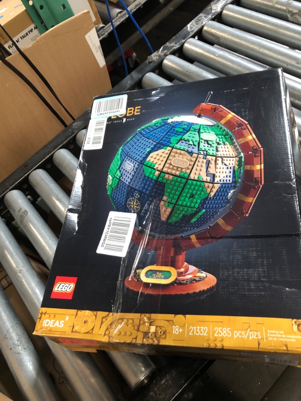 Photo 3 of ***OPENED- UNKNOWN MISSING PARTS***Ideas The Globe 21332 Toy Building Kit (2,585 Pieces)