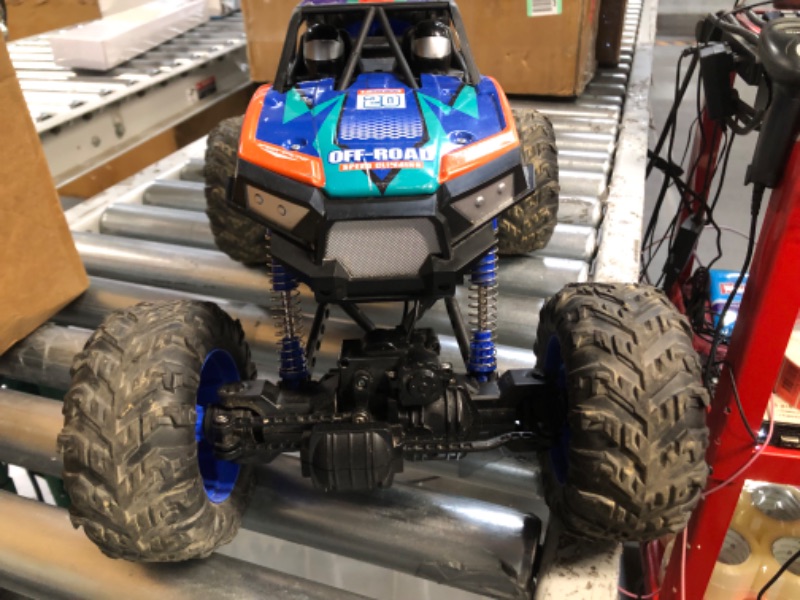 Photo 3 of ***damaged**DEERC DE60 Large 1:8 Scale Upgraded RC Cars Remote Control Car for Adults Boys,Off Road Monster Truck with Realistic Sound,2.4Ghz 4WD Rock Crawler Toy All Terrain Climbing,2 Batteries for 80 Min Play Classic Blue