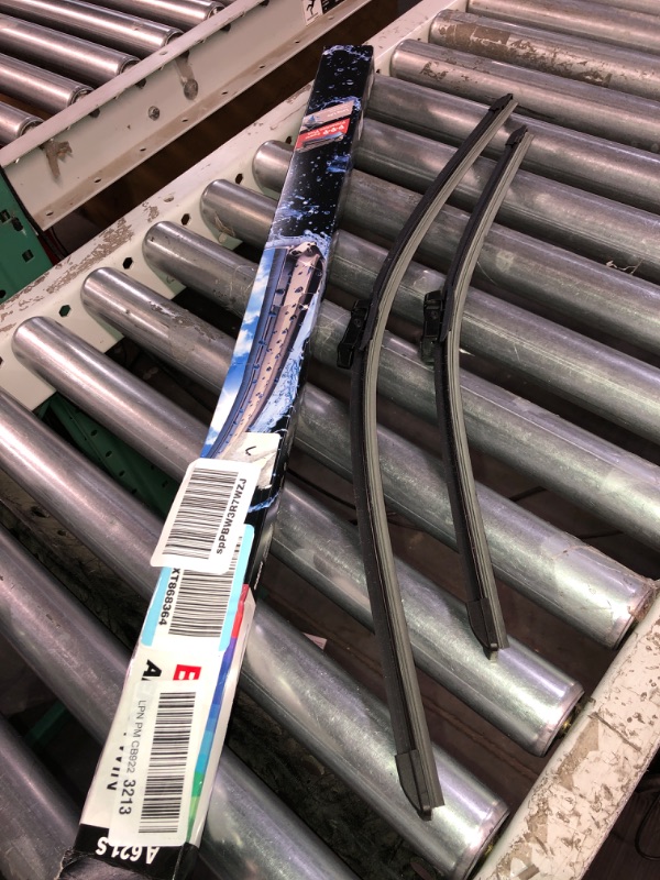 Photo 2 of Bosch Wiper Blade Aerotwin A621S, Length: 650mm/500mm ? Set of Front Wiper Blades - Only for Left-Hand Drive (EU)