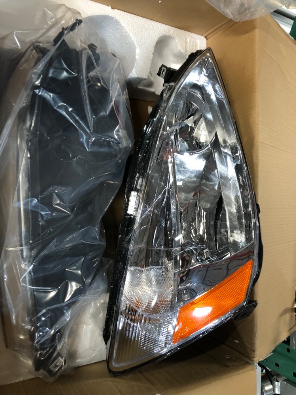 Photo 2 of Genful Headlight Assembly Compatible With 2003-2007 Honda Accord