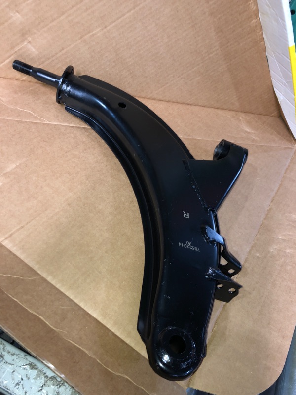 Photo 1 of MOOG RK640740 Suspension Control Arm front right lower