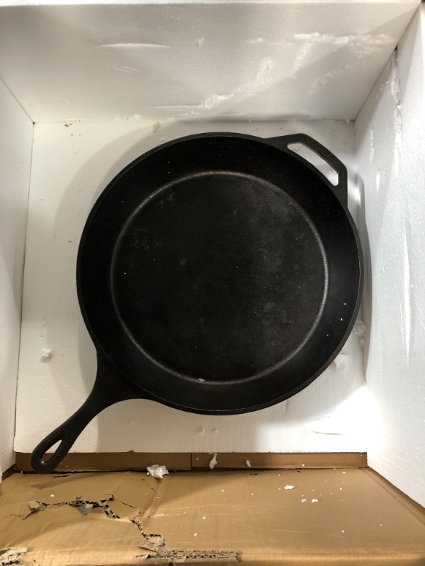 Photo 1 of (See Notes) Lodge 15 Inch Cast Iron Pre-Seasoned Skillet – Signature Teardrop Handle 