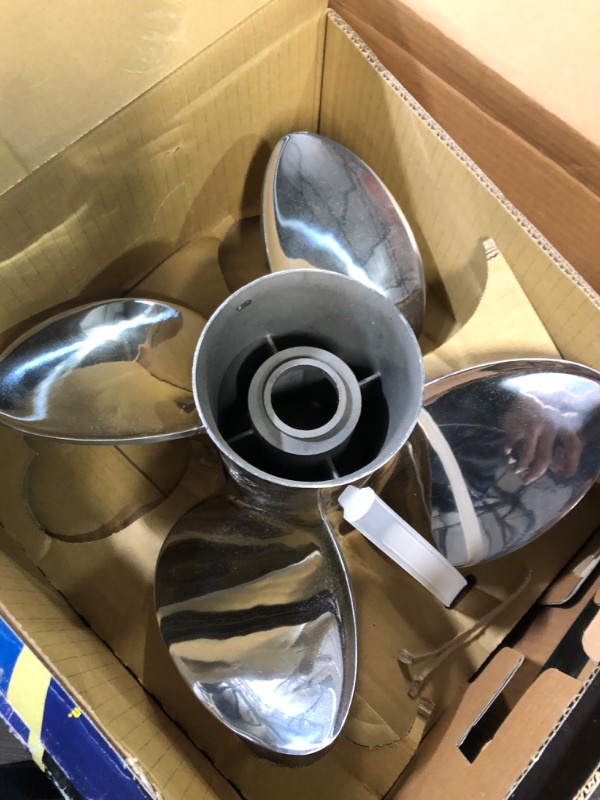 Photo 1 of Solas 9453-133-15 Rubex HR4 Stainless Steel 4-Blade Propeller - RH, 13.25" 