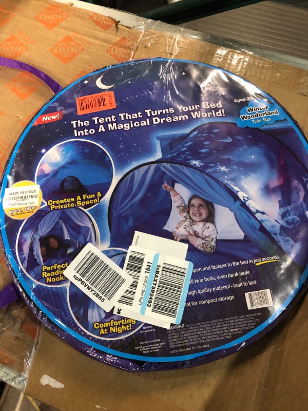 Photo 3 of As Seen On TV DreamTents Fun Pop Up Tent- Winter Wonderland- Twin Size (w/ Light)