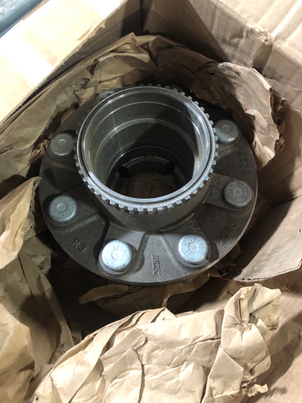 Photo 2 of Rear Wheel Bearing and Hub Assembly for 1999-2002 Daewoo Leganza